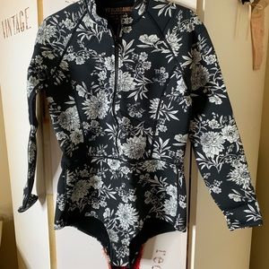 Amuse Society Rash Guard